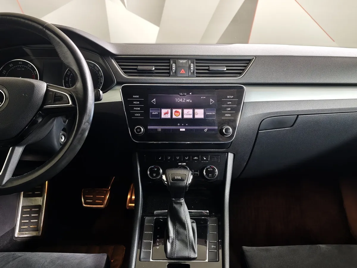 Skoda Superb 1.8 TSI DSG (180 л.с.) Белый в АВИЛОН. Слайд №15