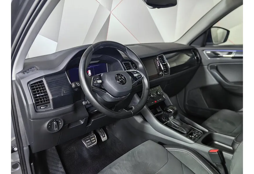 АВИЛОН - Skoda Kodiaq 2.0 TSI DSG 4X4 (180 л.с.) Серый - slide 11