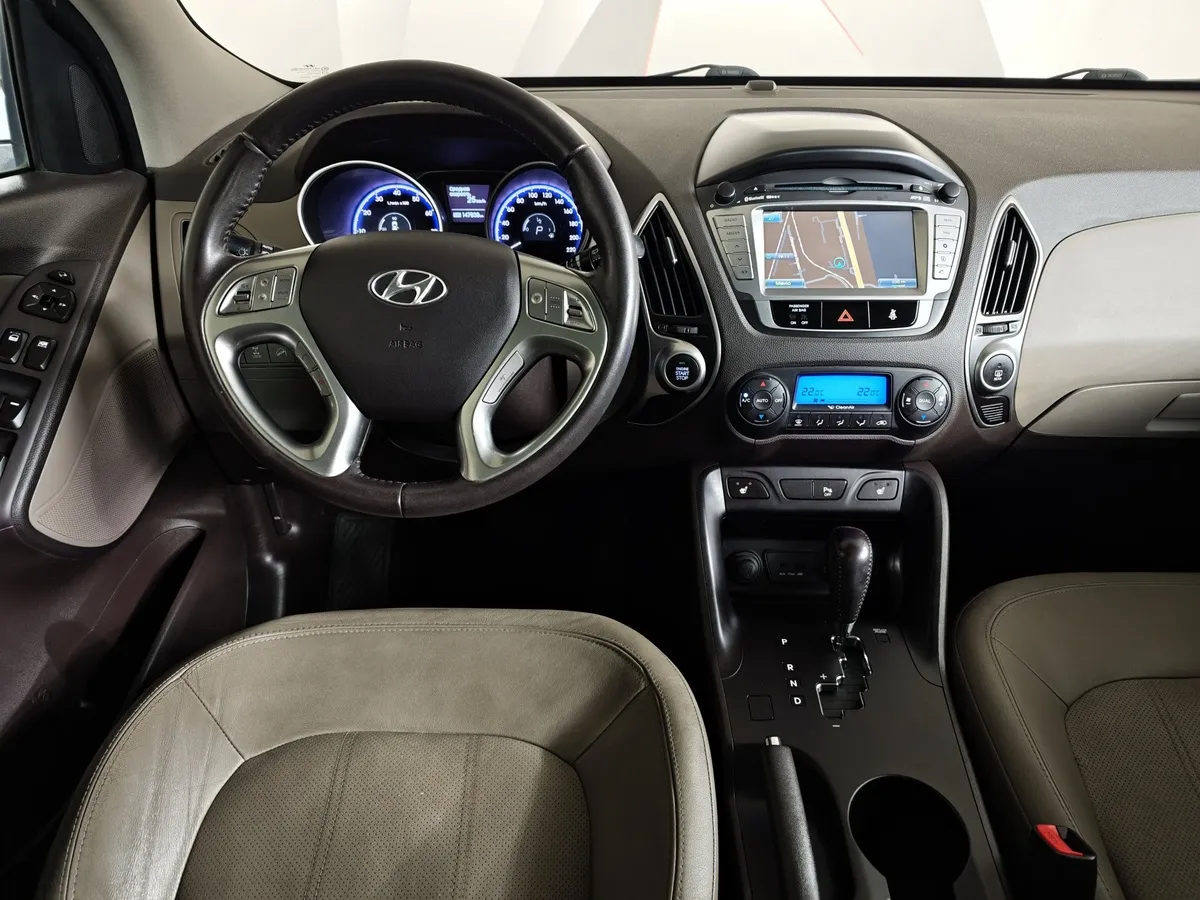 Hyundai ix35 2.0 AT 4WD (150 л.с.) Prestige Серый в АВИЛОН. Слайд №20
