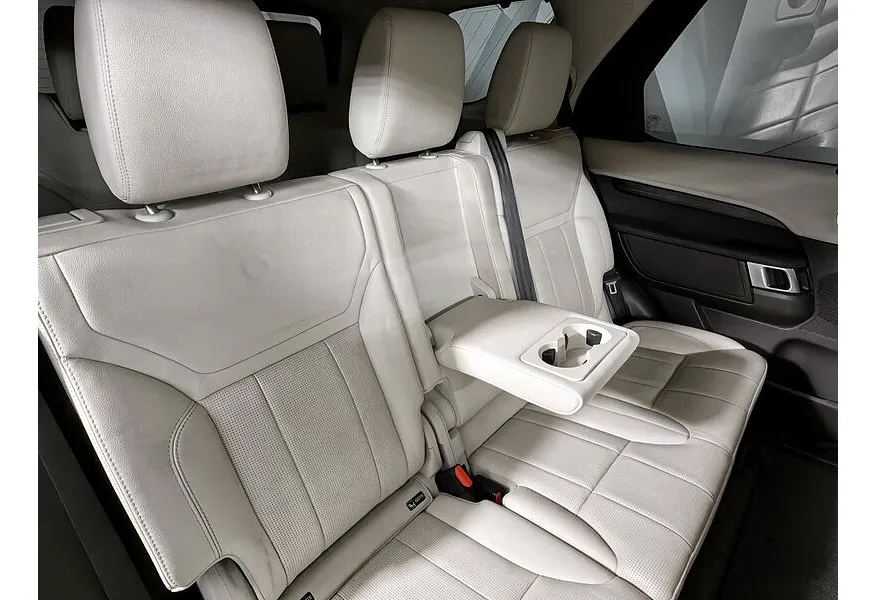 Land Rover Discovery 2.0 SD4 AT 4WD (240 л.с.) Черный в АВИЛОН. Слайд №17