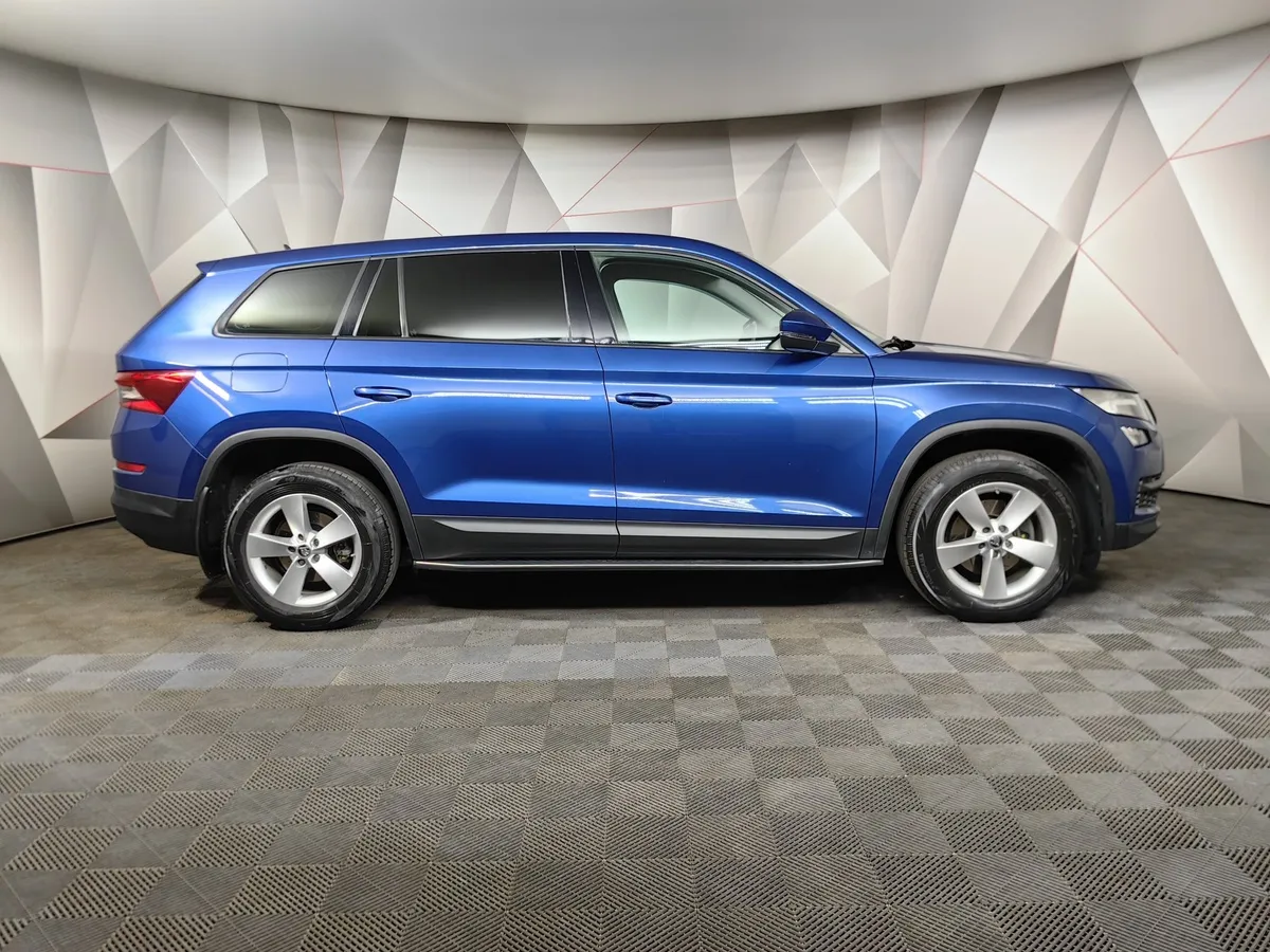 Skoda Kodiaq 1.4 TSI DSG (150 л.с.) Синий в АВИЛОН. Слайд №6