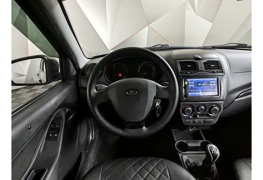 ВАЗ (Lada) Granta 1.6 MT (90 л.с.) Comfort Черный в АВИЛОН. Слайд №19