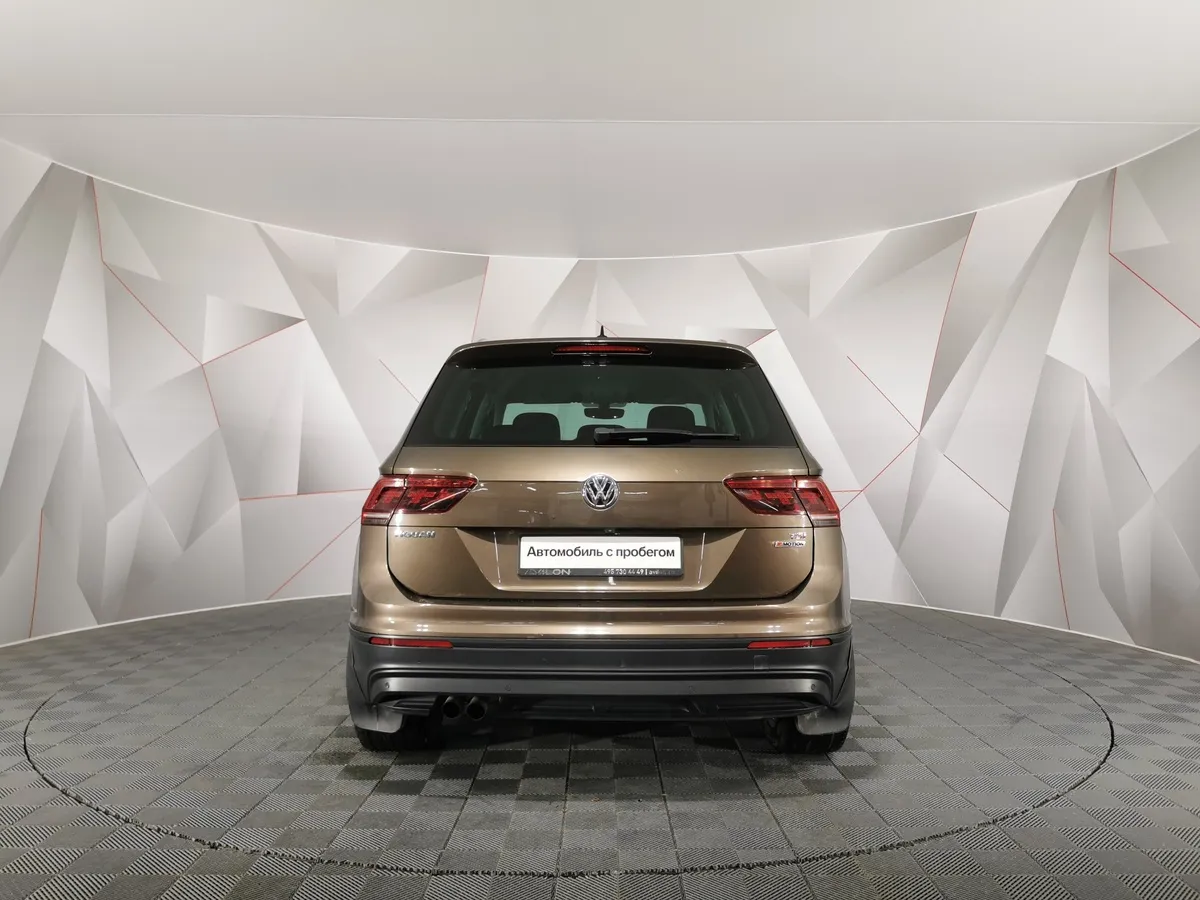 Volkswagen Tiguan 1.4 TSI 4Motion DSG (150 л.с.) Highline Коричневый в АВИЛОН. Слайд №8
