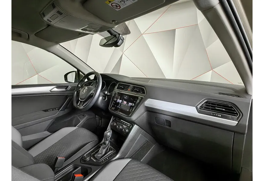 Volkswagen Tiguan 1.4 TSI 4Motion DSG (150 л.с.) Comfortline Бежевый в АВИЛОН. Слайд №11