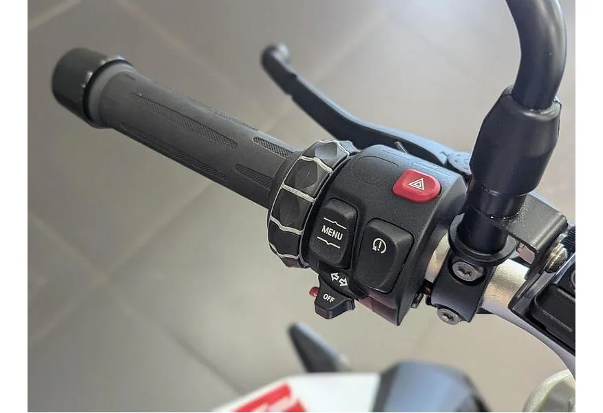 BMW Motorrad F 900 R F 900 R 895 см³ 895 Белый в АВИЛОН. Слайд №12