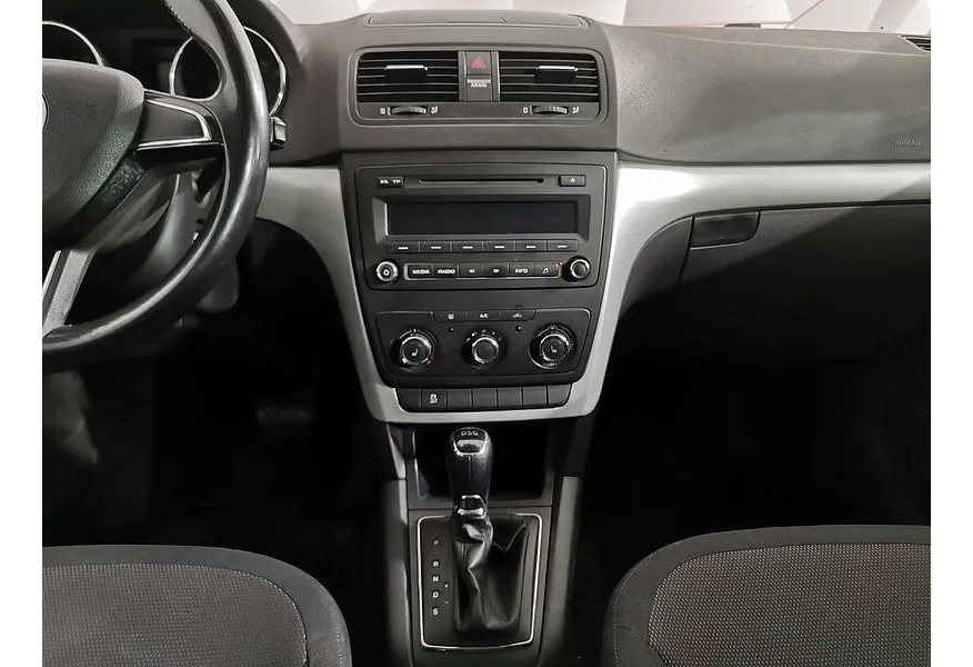 Skoda Yeti 1.2 TSI DSG (105 л.с.) Active Белый в АВИЛОН. Слайд №15