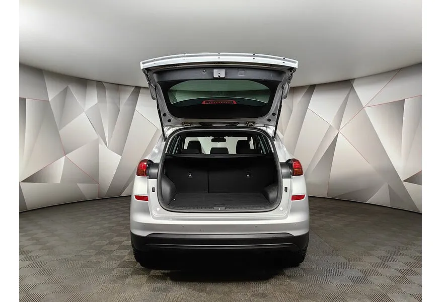 Hyundai Tucson 2.0 (150 л.с.) MPI-6AT-2WD Family Серый в АВИЛОН. Слайд №12