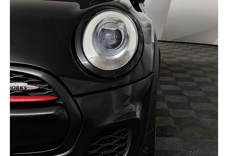 MINI 3 двери JCW 2.0 AT (231 л.с.) Черный в АВИЛОН. Слайд №8
