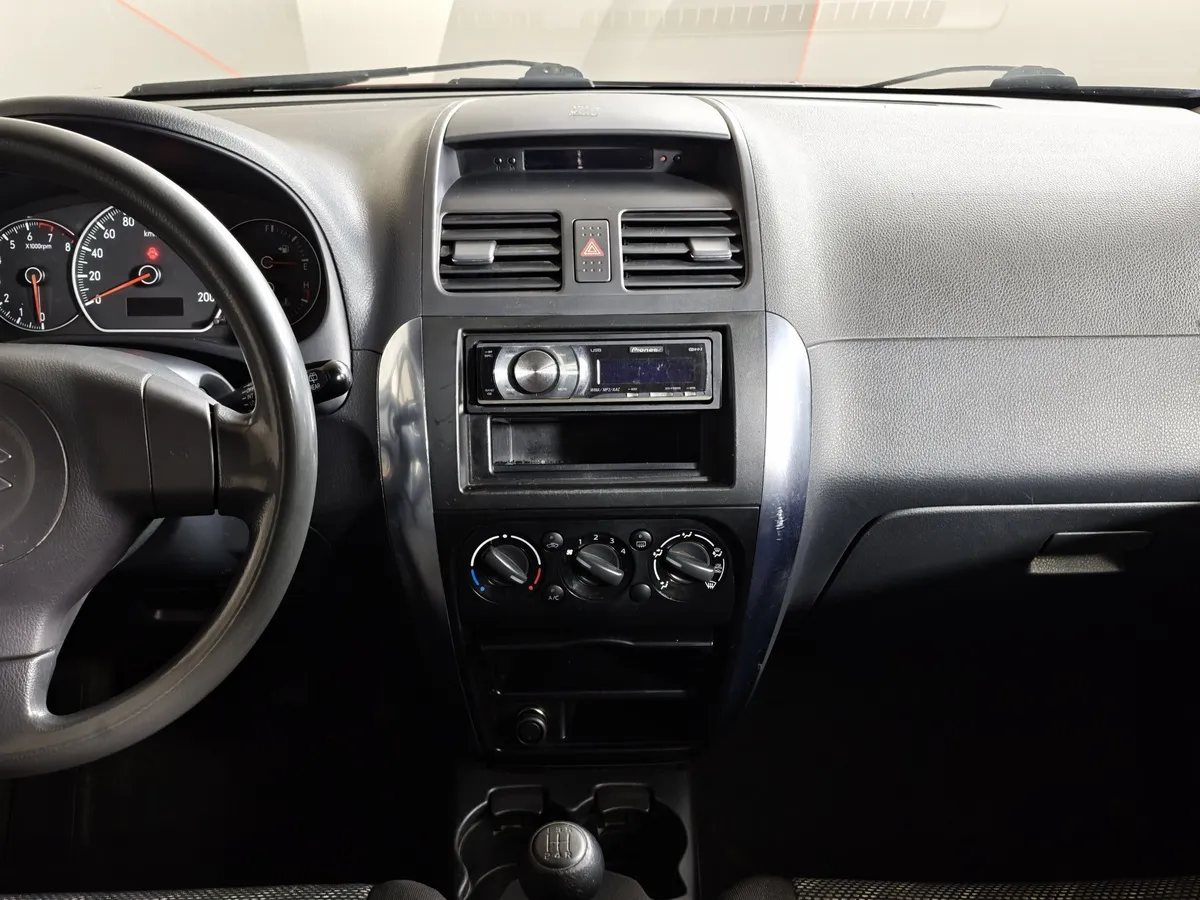 Suzuki SX4 1.6 MT (107 л.с.) Оранжевый в АВИЛОН. Слайд №15