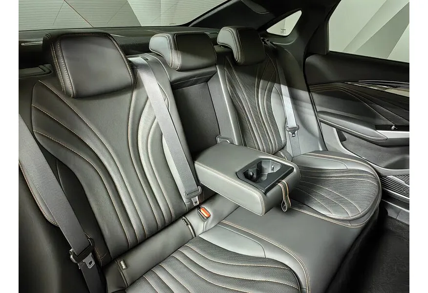 Geely Preface 2.0T 7DCT 2WD (200 л.с.) Flagship Зеленый в АВИЛОН. Слайд №17