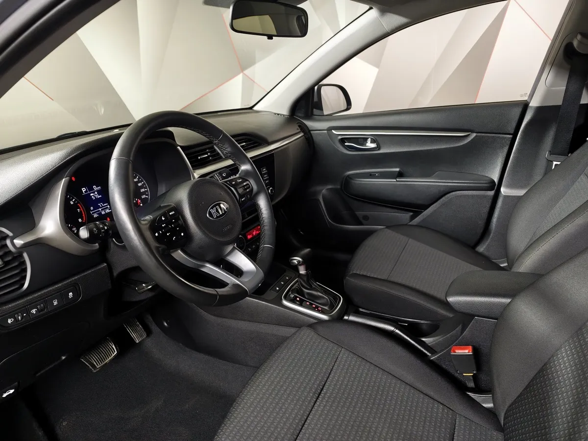 Kia Rio 1.6 AT (123 л.с.) Серый в АВИЛОН. Слайд №19