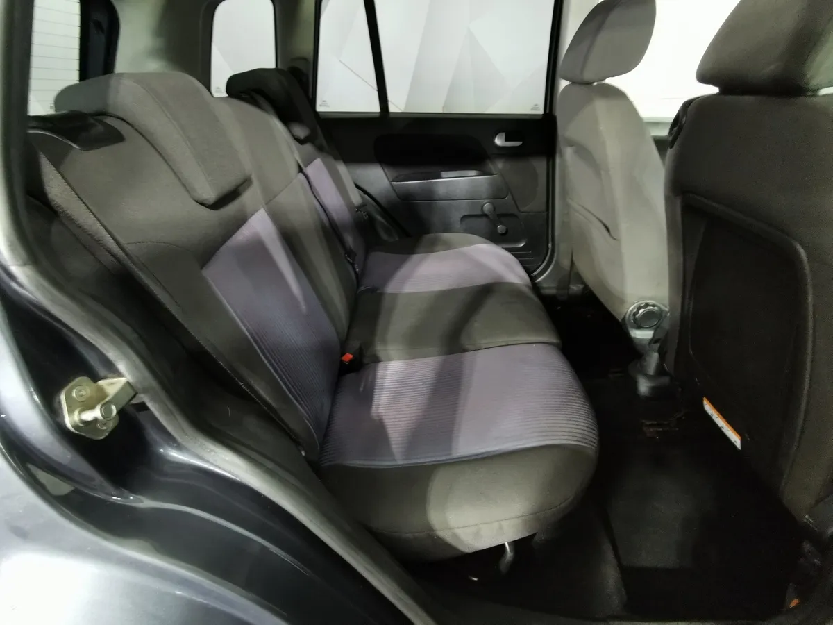 Ford Fusion 1.4 Durashift EST (80 л.с.) Core Серый в АВИЛОН. Слайд №14