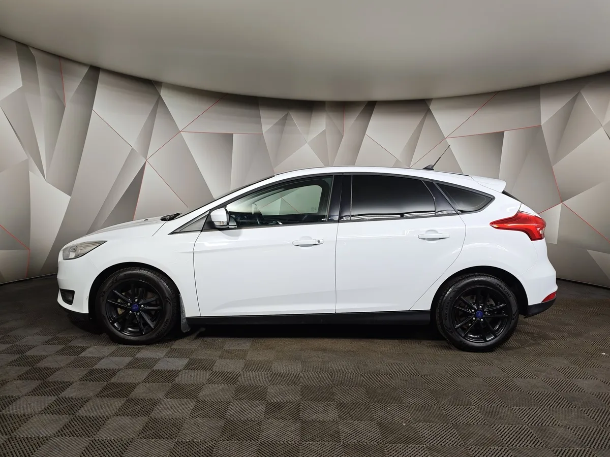 Ford Focus 1.6 Ti-VCT PowerShift (125 л.с.) Trend Белый в АВИЛОН. Слайд №5