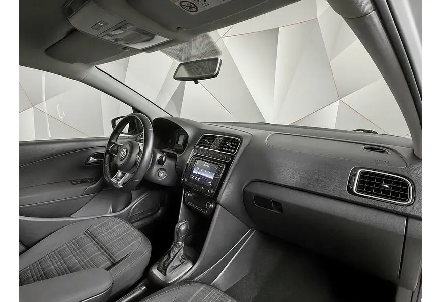 Volkswagen Polo 1.6 MPI AT (110 л.с.) Drive Белый в АВИЛОН. Слайд №12