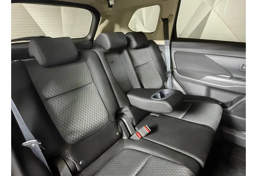 АВИЛОН - Mitsubishi Outlander 2.0 CVT 4WD (146 л.с.) Черный - slide 9