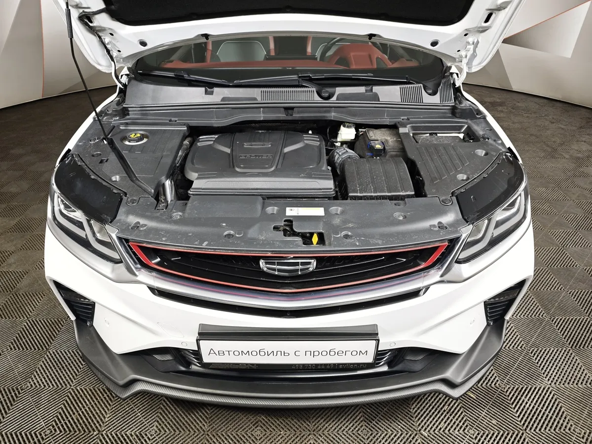 Geely Coolray 1.5T 7DCT 2WD (150 л.с.) Flagship Sport Белый в АВИЛОН. Слайд №11