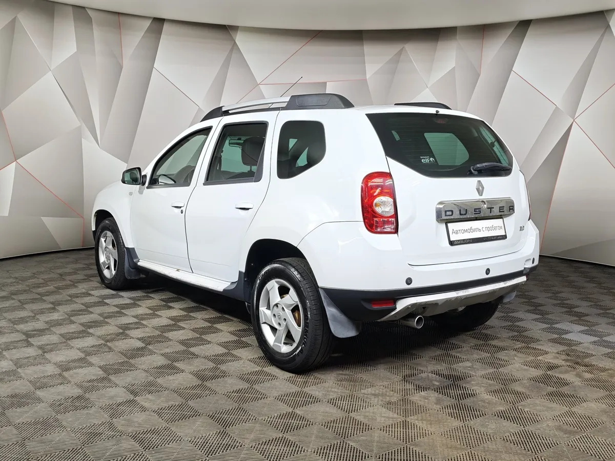 Renault Duster 2.0 AT (135 л.с.) Белый в АВИЛОН. Слайд №4