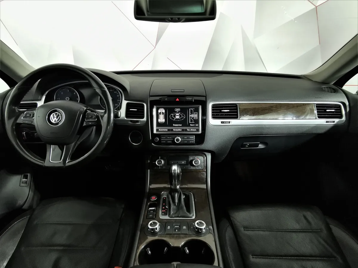 Volkswagen Touareg 3.0 TDI Tiptronic 4Motion (245 л.с.) V6 TDI Коричневый в АВИЛОН. Слайд №13