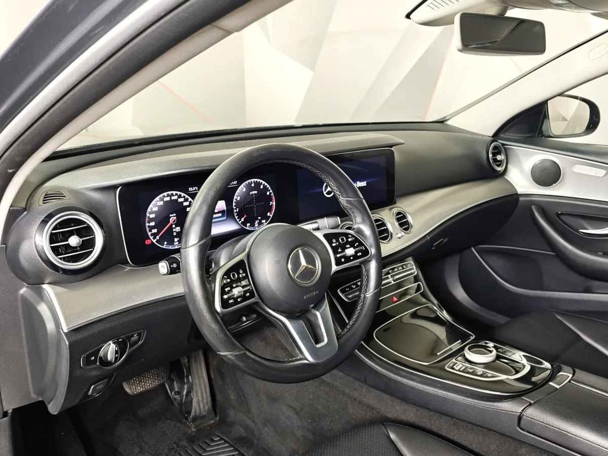 Mercedes-Benz E-Класс E 200 4MATIC 9G-TRONIC (184 л.с.) Premium Серый в АВИЛОН. Слайд №14