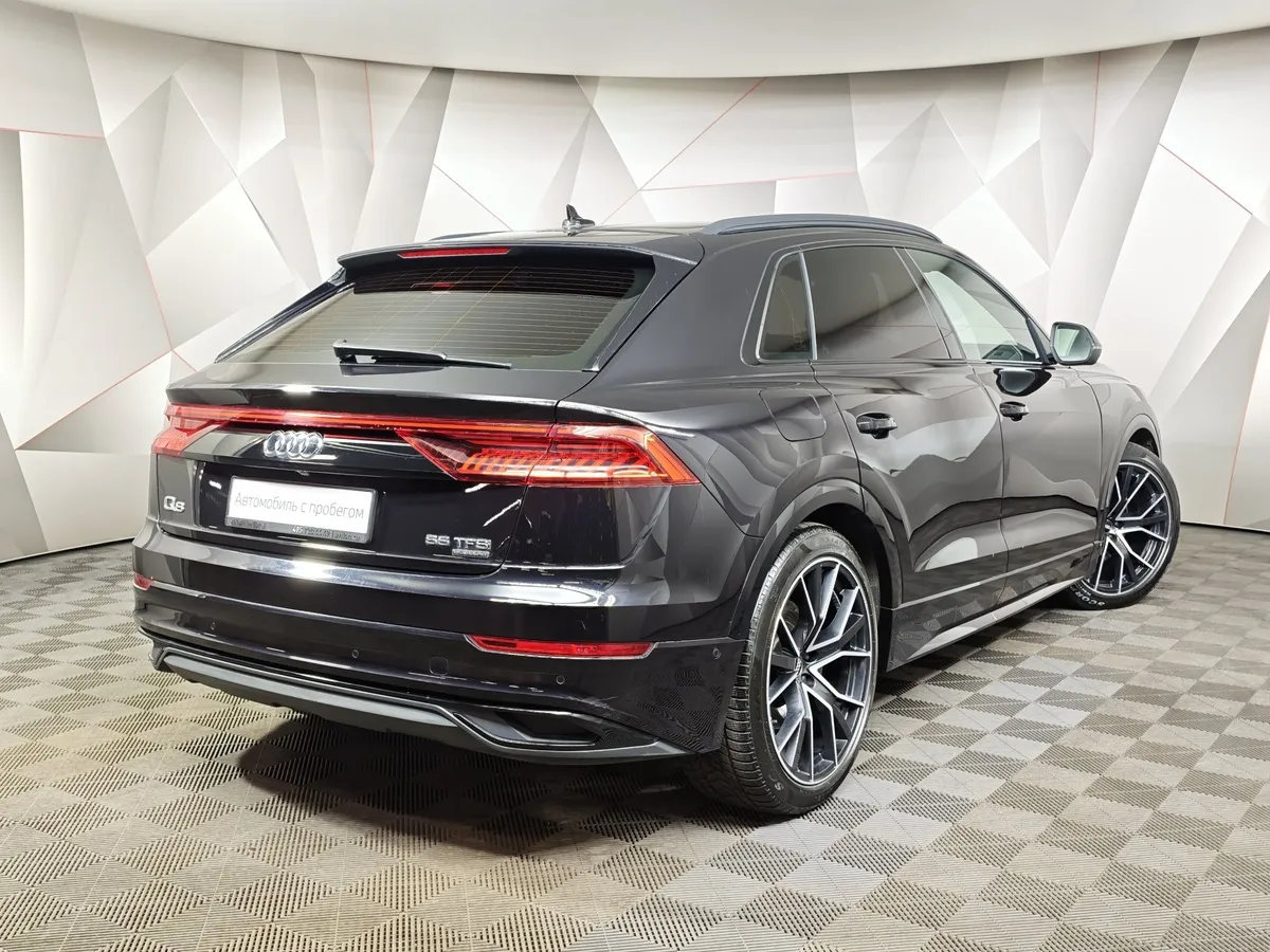 Audi Q8 55 TFSI Tiptronic quattro (340 л.с.) Черный в АВИЛОН. Слайд №2
