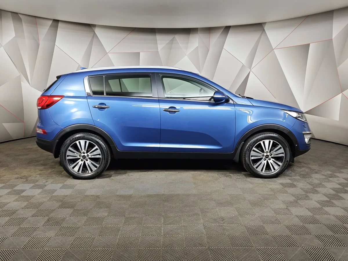 Kia Sportage 2.0 AT 4WD (150 л.с.) Luxe Синий в АВИЛОН. Слайд №6