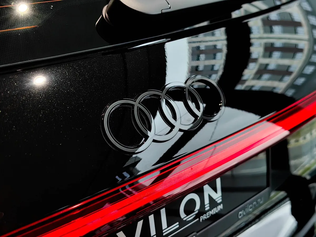 Audi Q5 L 2.0 40 TFSI S tronic quattro (204 л.с.) Черный в АВИЛОН. Слайд №12