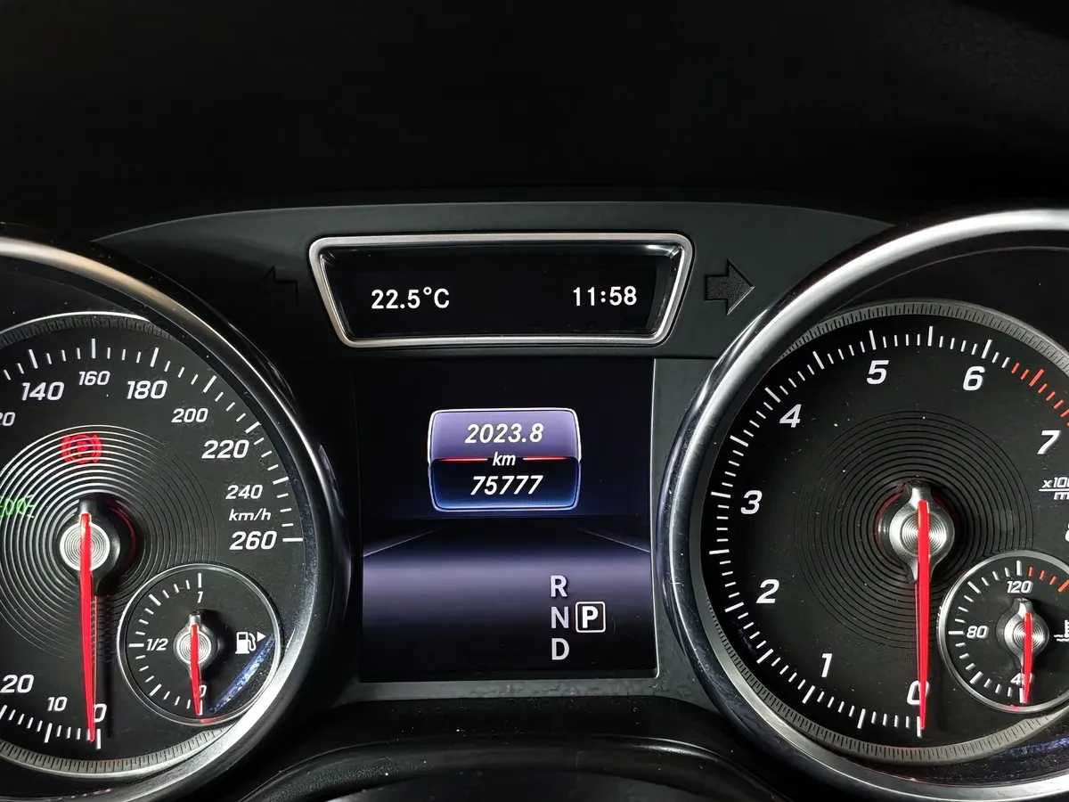 Mercedes-Benz GLE 400 4MATIC 9G-TRONIC (333 л.с.) Grand Edition Серебристый в АВИЛОН. Слайд №18