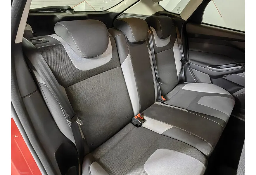 Ford Focus 1.6 Ti-VCT PowerShift (125 л.с.) Titanium Красный в АВИЛОН. Слайд №17