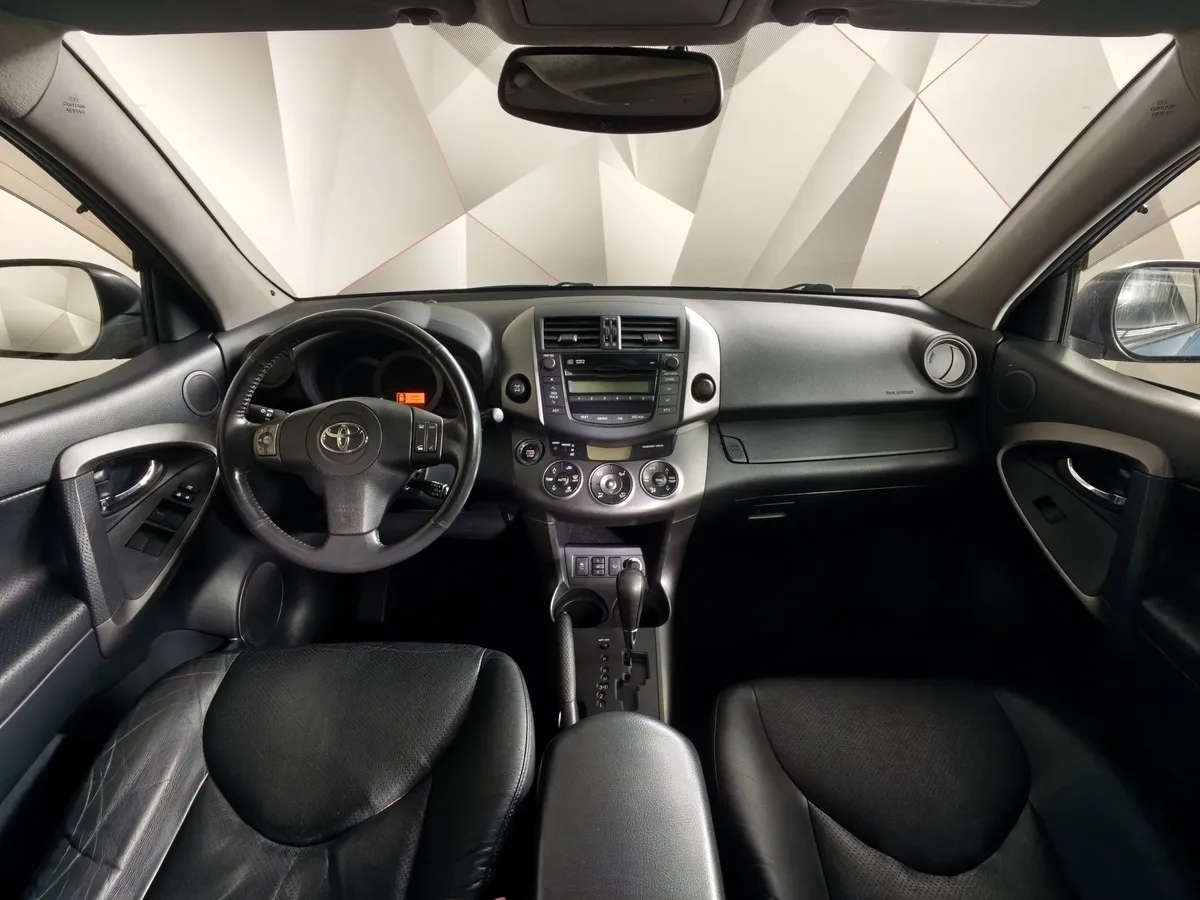 Toyota RAV4 2.0 AT AWD (152 л.с.) Серый в АВИЛОН. Слайд №14