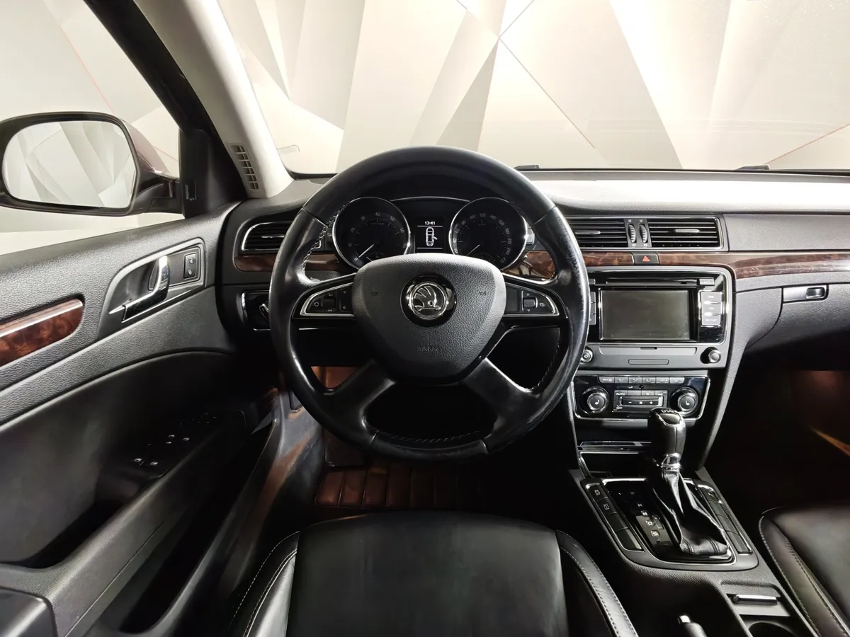 Skoda Superb 1.8 TSI DSG (152 л.с.) Красный в АВИЛОН. Слайд №20