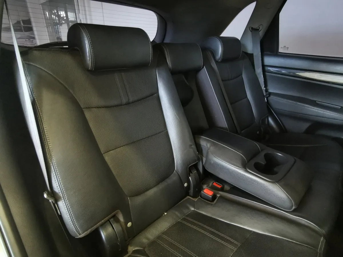 Kia Sorento 2.4 AT 4WD (175 л.с.) Comfort Бежевый в АВИЛОН. Слайд №16