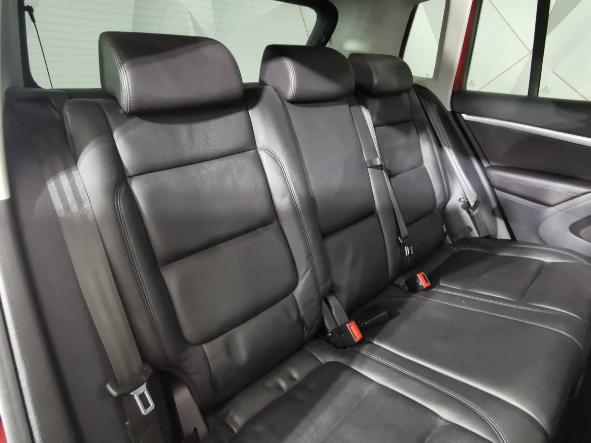 Volkswagen Tiguan 2.0 TSI 4Motion AT (170 л.с.) Sport&Style Красный в АВИЛОН. Слайд №15