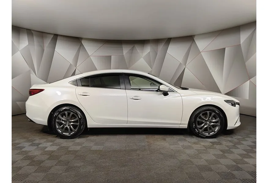 Mazda 6 2.5 SKYACTIV-G AT (192 л.с.) Белый в АВИЛОН. Слайд №6