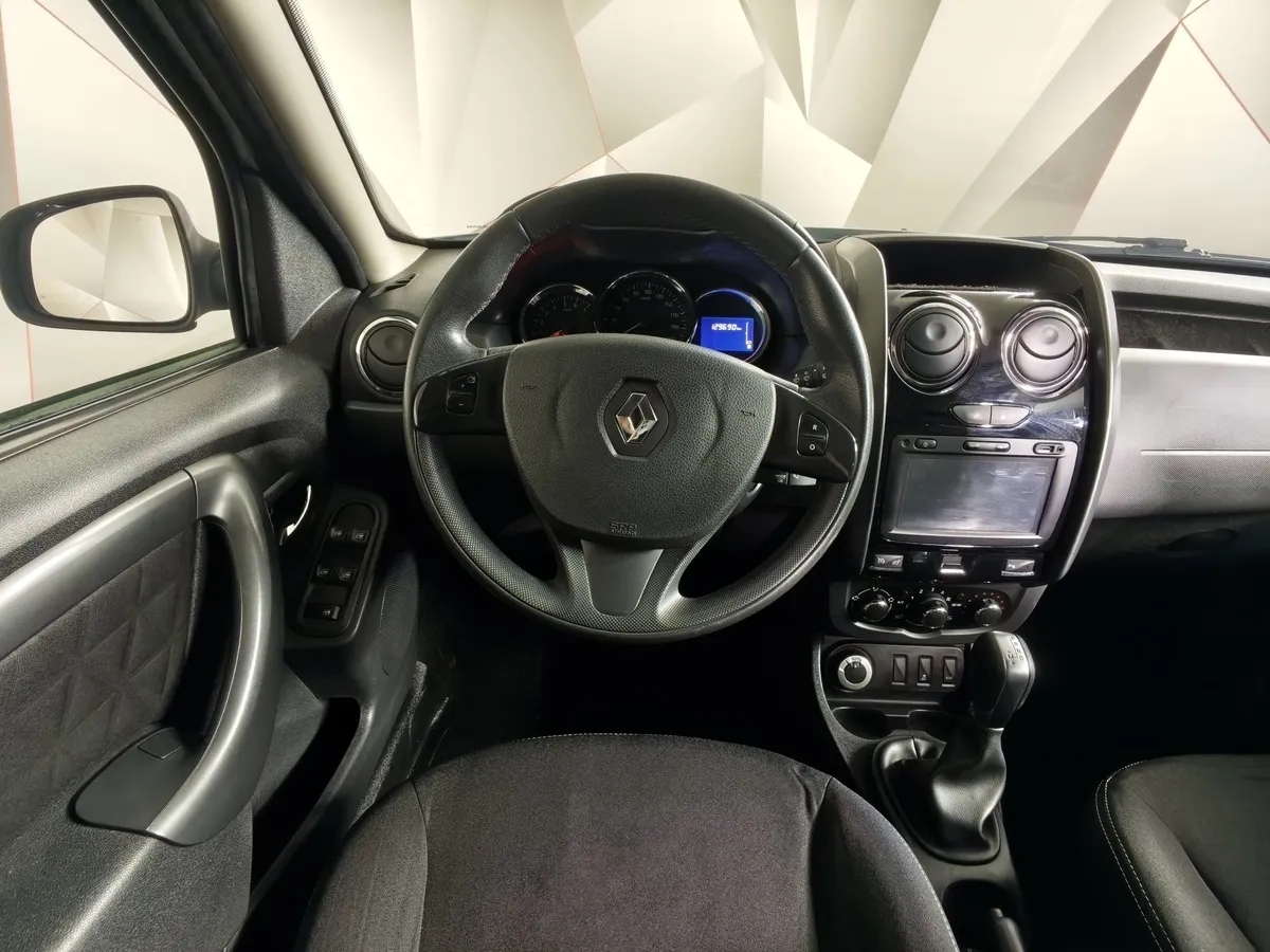 Renault Duster 2.0 AT 4x4 (143 л.с.) Серый в АВИЛОН. Слайд №20