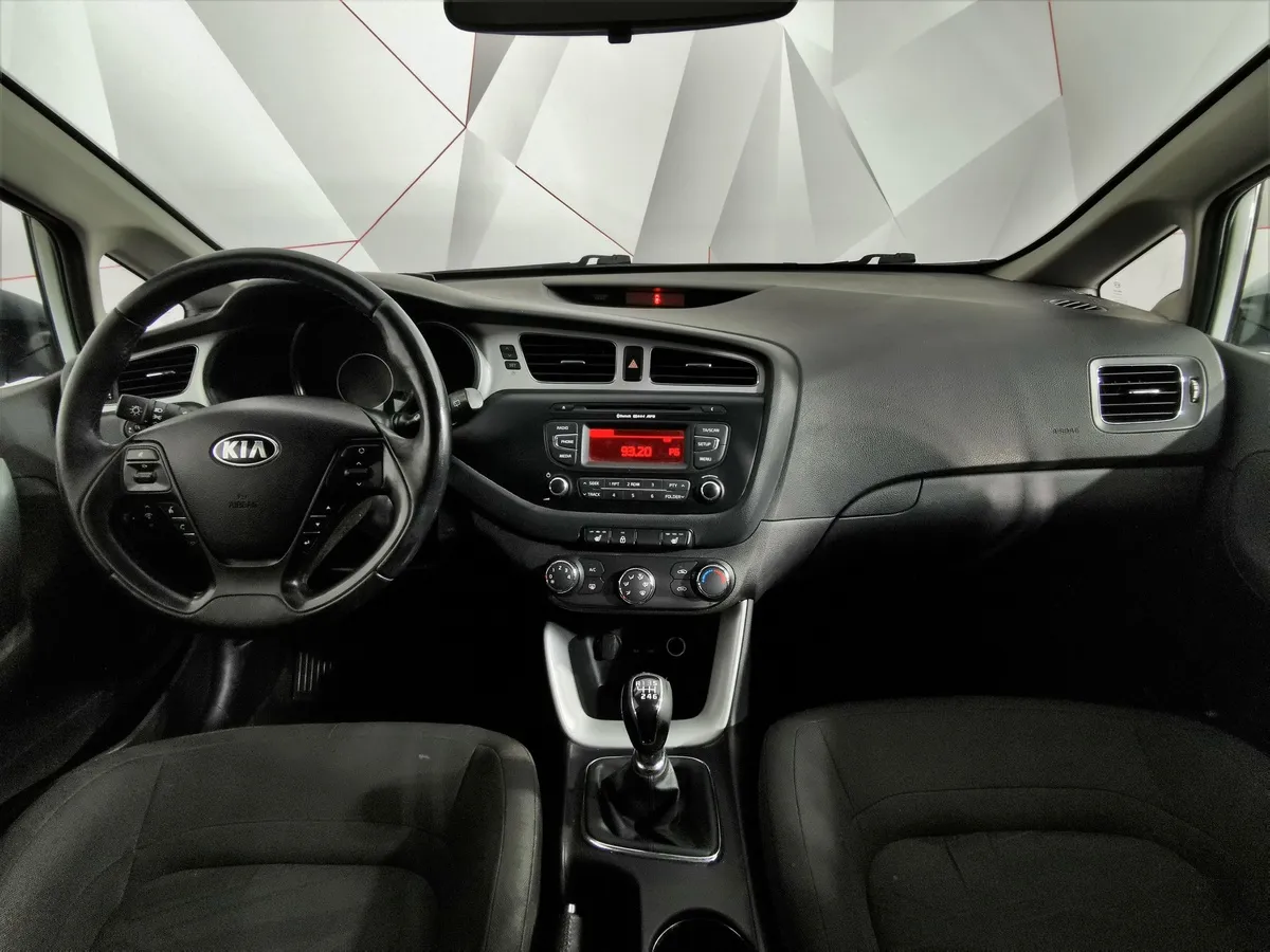 Kia Ceed 1.6 AT (129 л.с.) Luxe Белый в АВИЛОН. Слайд №13