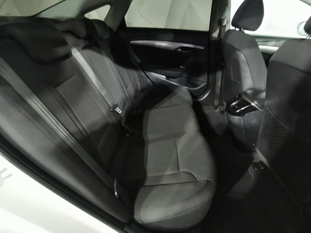 Hyundai i40 2.0 AT (150 л.с.) Comfort Белый в АВИЛОН. Слайд №14