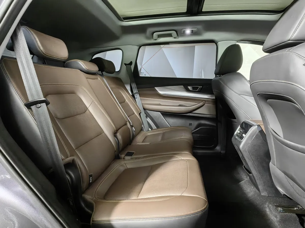 Chery Tiggo 8 Pro 1.6 TGDI DCT7 (186 л.с.) Prestige Dreamline Серый в АВИЛОН. Слайд №15