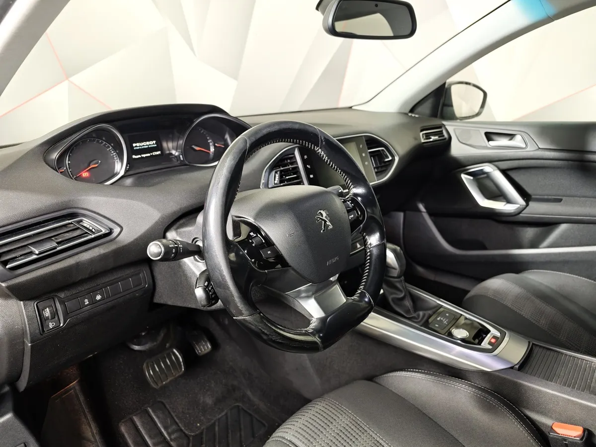 Peugeot 308 1.6 HDi 6AMT (109 л.с.) Серый в АВИЛОН. Слайд №17