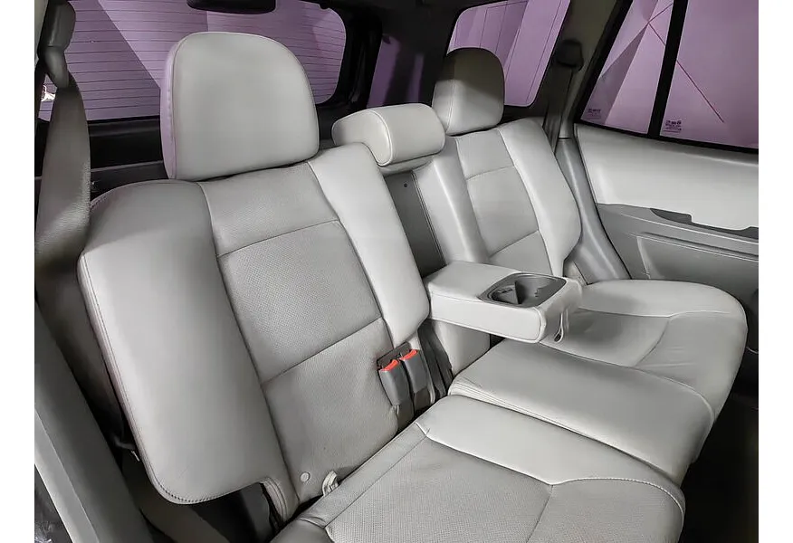 Hyundai Santa Fe 2.0 CRDi AT 4WD (112 л.с.) Черный в АВИЛОН. Слайд №16