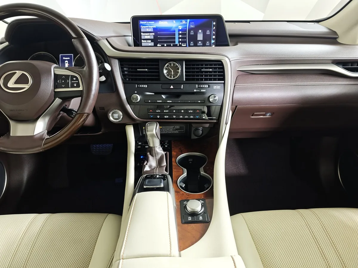 Lexus RX 200t AT AWD (238 л.с.) Luxury Черный в АВИЛОН. Слайд №15