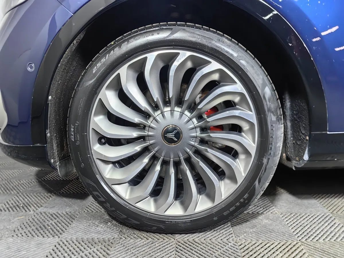 Voyah Free EVR Long Range 1.5 AT AWD (489 л.с.) Sport Синий в АВИЛОН. Слайд №9