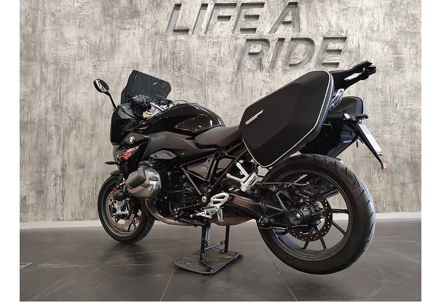 BMW Motorrad R 1250 RS R 1250 RS 1254 см³ (136) 1254 Черный в АВИЛОН. Слайд №5