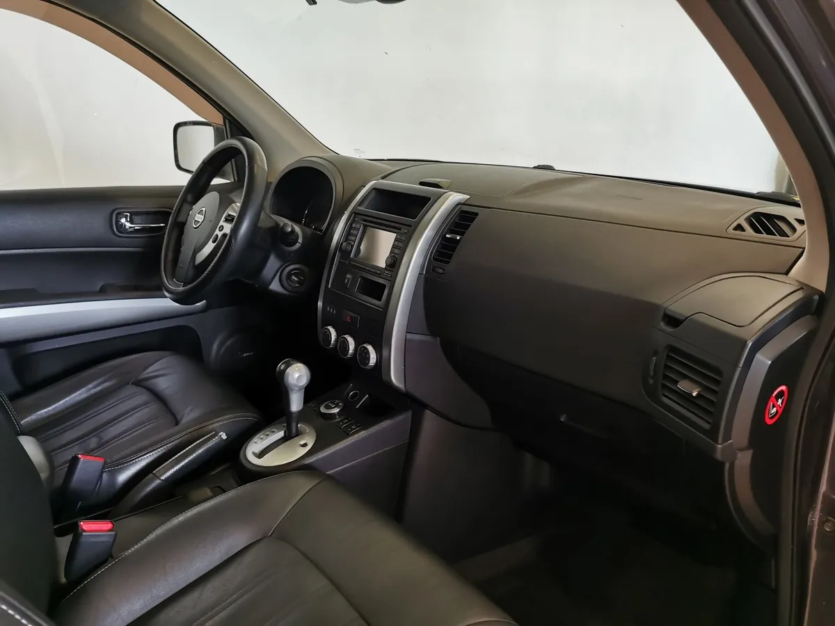 Nissan X-Trail 2.0 CVT AWD (141 л.с.) Серый в АВИЛОН. Слайд №12