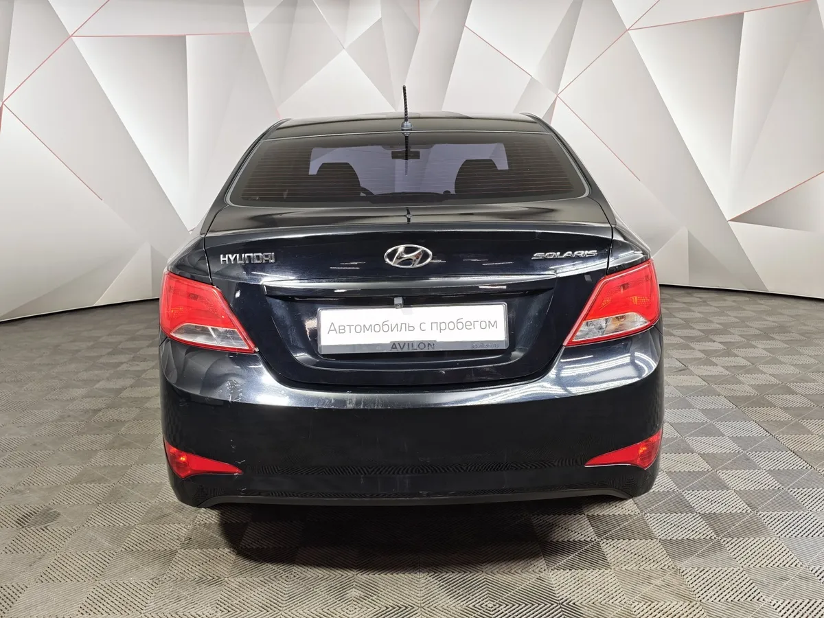 Hyundai Solaris 1.6 MT (123 л.с.) Comfort Черный в АВИЛОН. Слайд №8