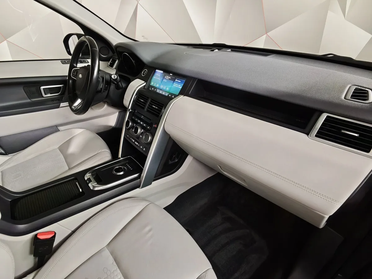 Land Rover Discovery Sport 2.0 Si4 AT 4WD (240 л.с.) SE Зеленый в АВИЛОН. Слайд №13