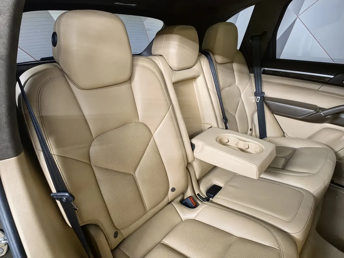 Porsche Cayenne Diesel 3.0 Tiptronic S AWD (245 л.с.) Коричневый в АВИЛОН. Слайд №16