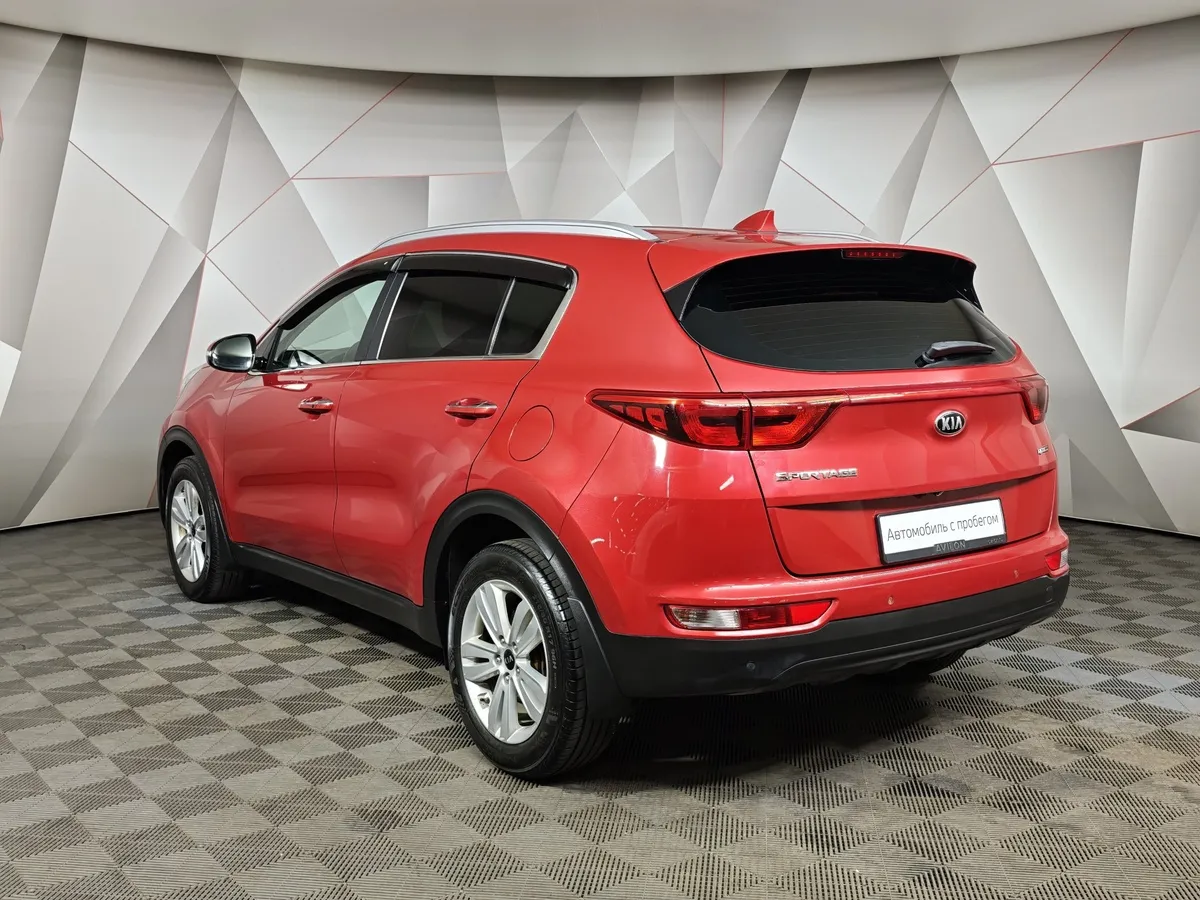 Kia Sportage 2.0 AT (150 л.с.) Красный в АВИЛОН. Слайд №4