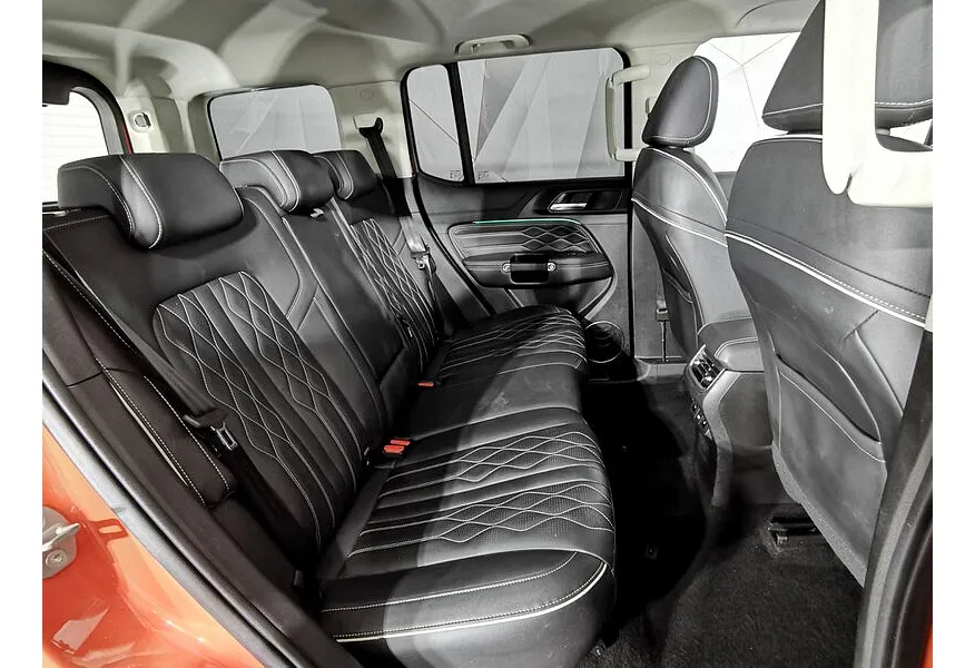 TANK 300 2.0T AT 4WD (220 л.с.) Adventure Оранжевый в АВИЛОН. Слайд №17