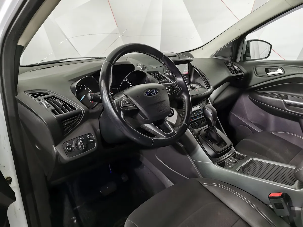 Ford Kuga 2.5 AT (150 л.с.) Titanium Белый в АВИЛОН. Слайд №15