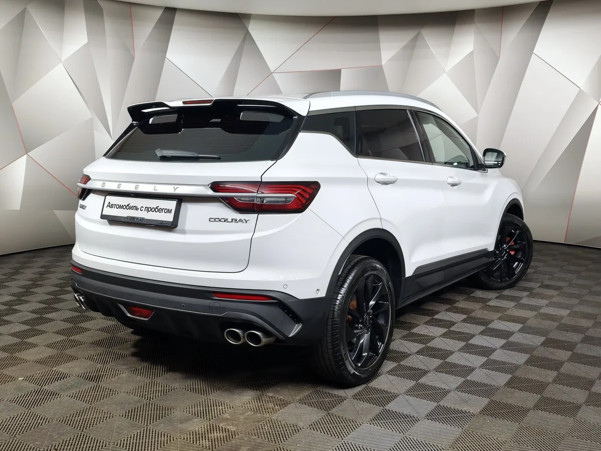 Geely Coolray 1.5T 7DCT 2WD (150 л.с.) Flagship Белый в АВИЛОН. Слайд №2
